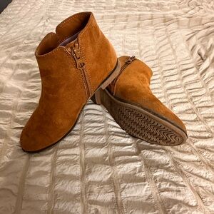 GIRLS CAT & JACK Tan Ankle Boots